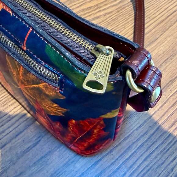 Patricia Nash Navy & Leaf Print Leather Crossbody - Like-New - So Pretty! - Picture 7 of 13